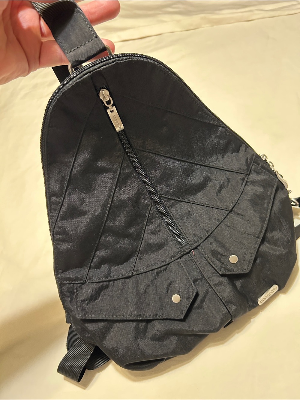 Baggallini Black Men's Sling Backpack